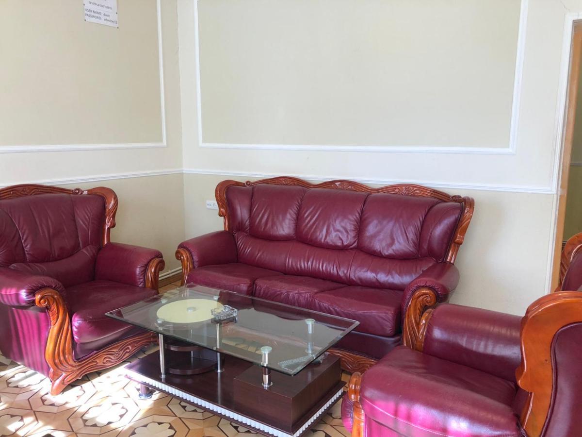 Valda Hotel On Tumanyan فانادزور المظهر الخارجي الصورة